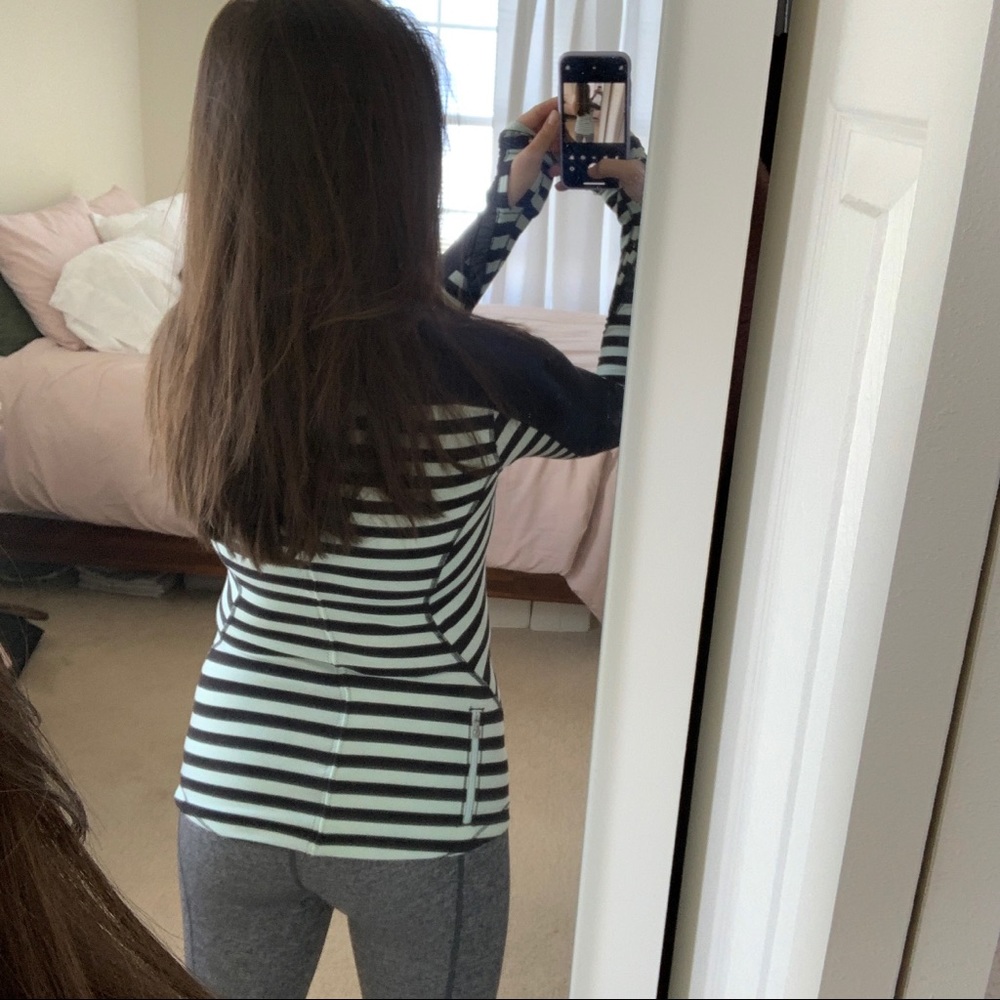 SOLD - Lululemon Run: Reflect Long Sleeve - Picture 7 of 8
